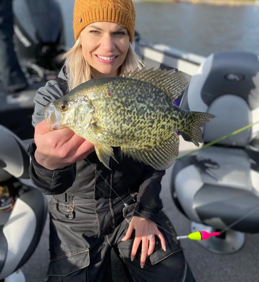 Section 3: Tactics for Spring Crappie Fishing – Spring Crappie Fishing: Gear, Locations & Tactics